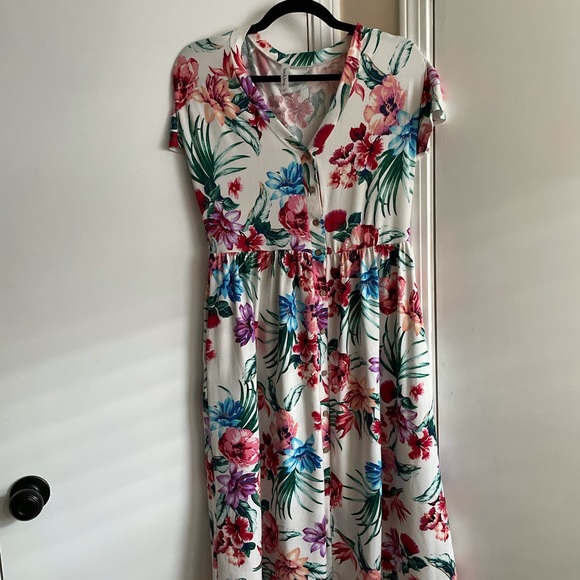 Wren and Ivory flower dress, size medium - Picture 3 of 3